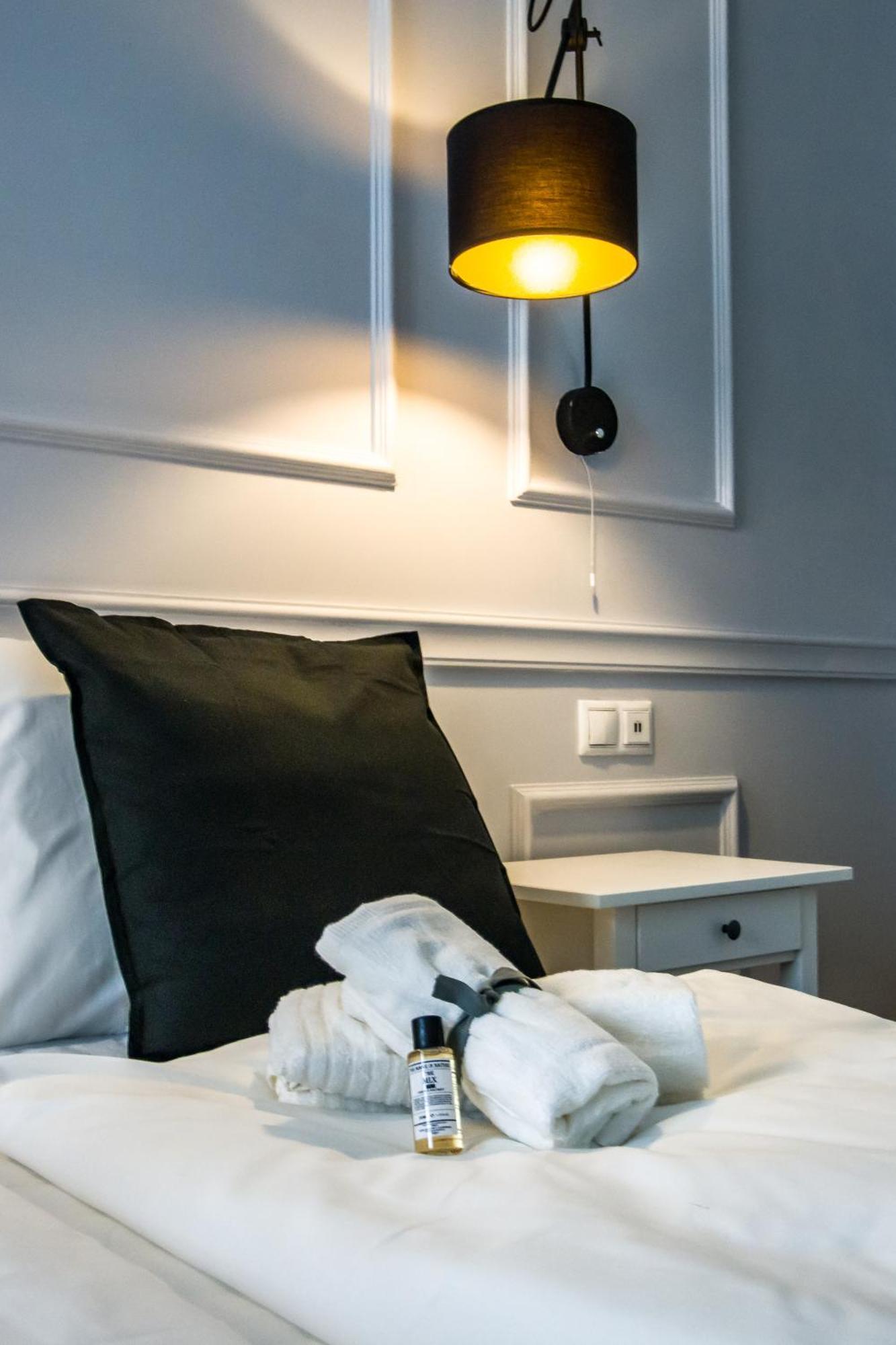 Wilson'S Oktogon Square Suite Apartment บูดาเปสต์ ภายนอก รูปภาพ