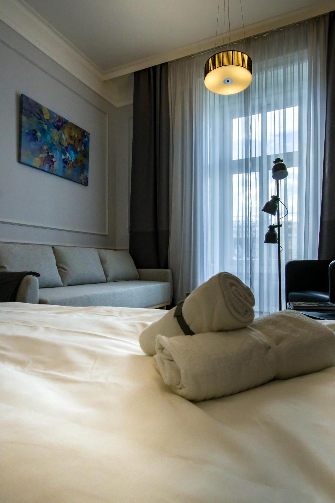 Wilson'S Oktogon Square Suite Apartment บูดาเปสต์ ภายนอก รูปภาพ
